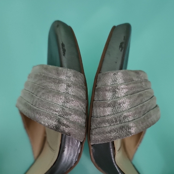 Alex Marie Metallic Sandals - Picture 7 of 12